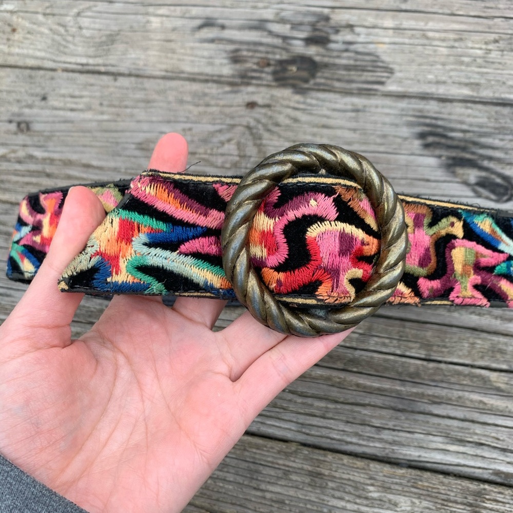 ⭐️ Vintage embroidered belt ⭐️
